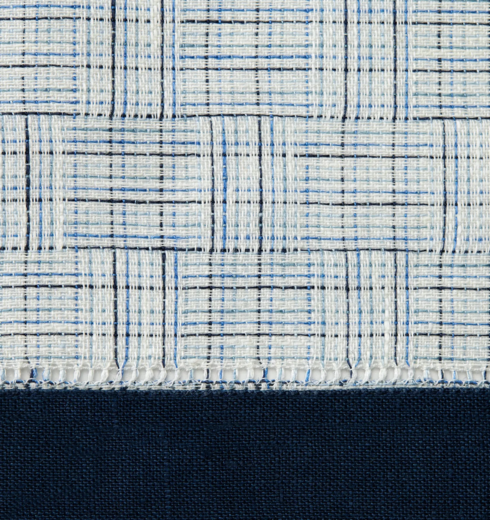 Mikelina Table Runner